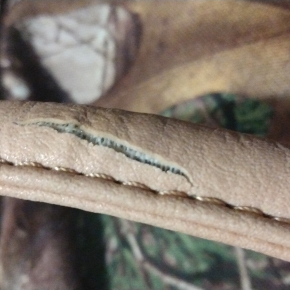 Realtree | Camo and Pink Handbag - Picture 8 of 8